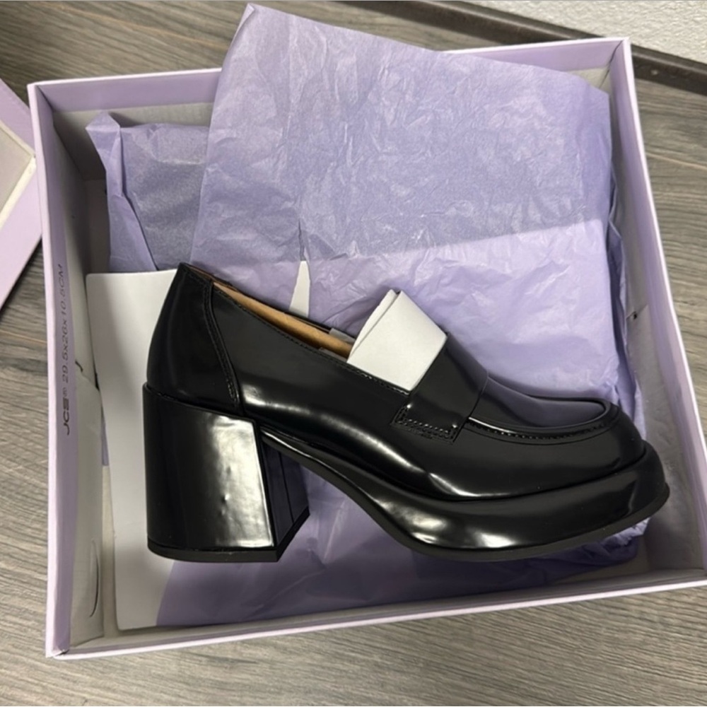 Madden Girl Black Loafers - Picture 4 of 8